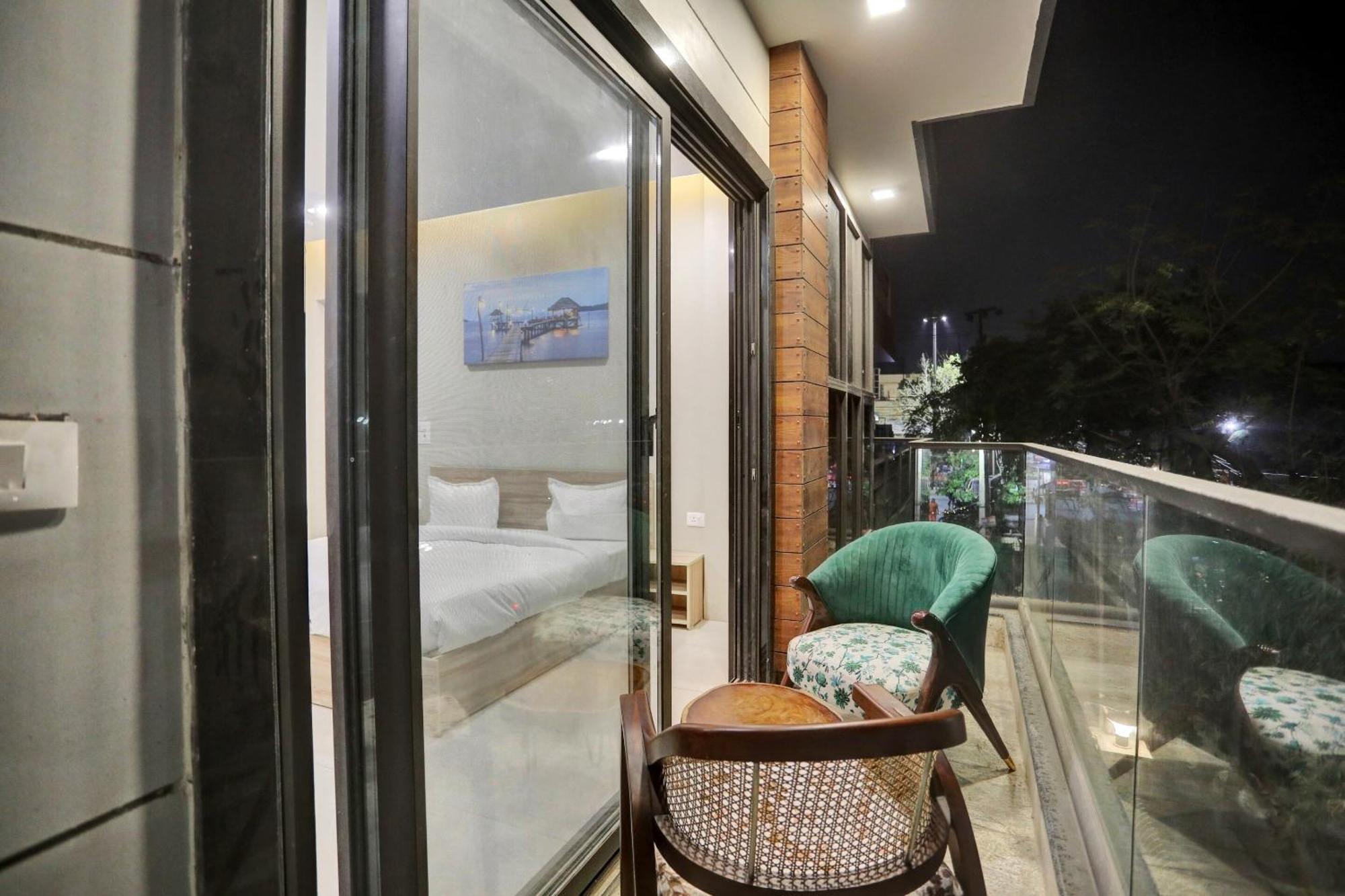 Townhouse Xanthe Hotel โนอิดา ภายนอก รูปภาพ