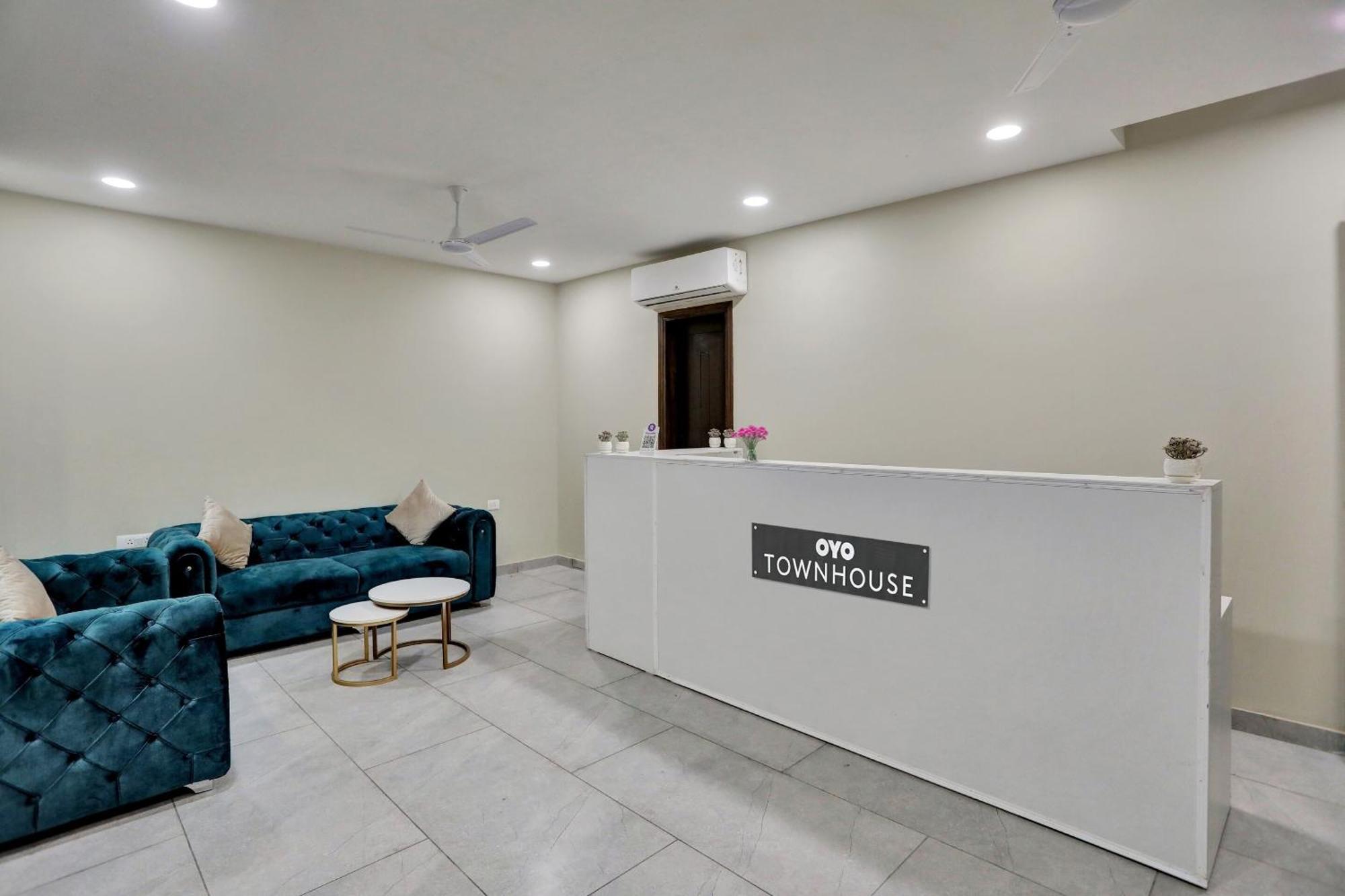 Townhouse Xanthe Hotel โนอิดา ภายนอก รูปภาพ