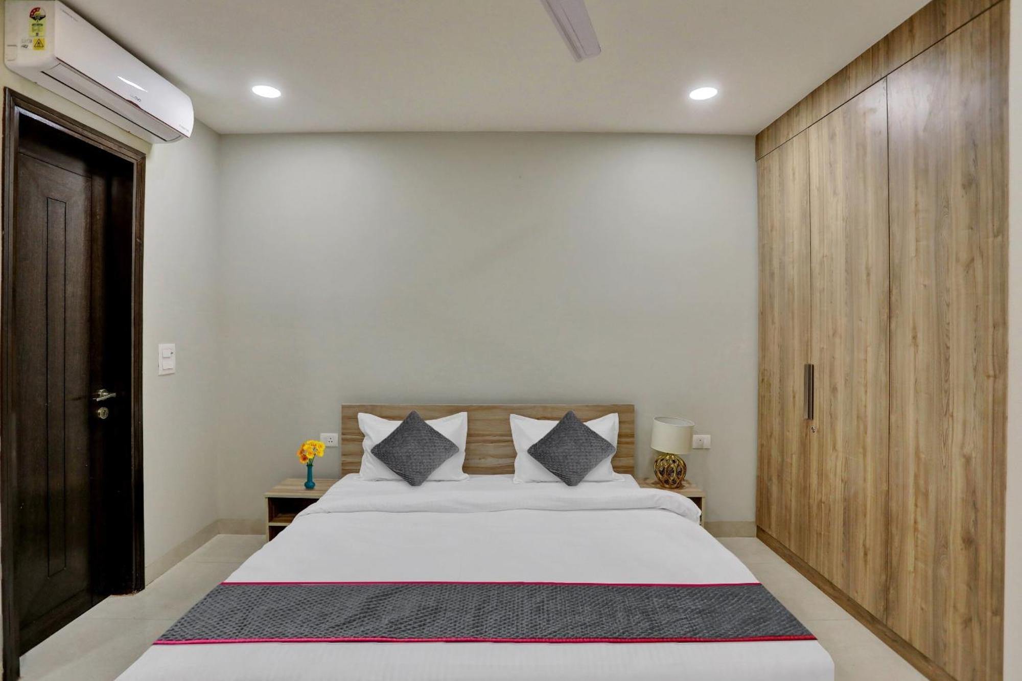 Townhouse Xanthe Hotel โนอิดา ภายนอก รูปภาพ