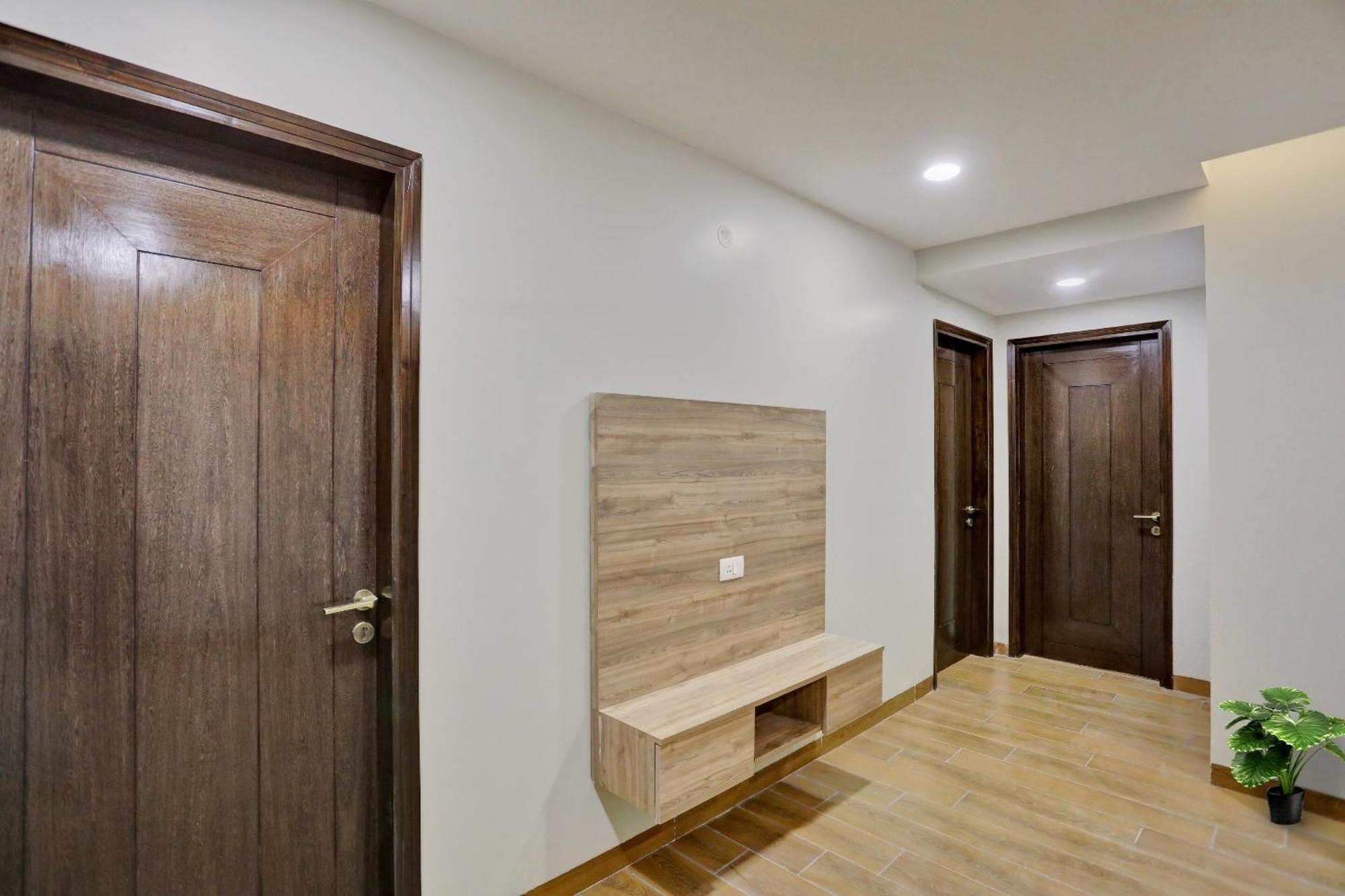 Townhouse Xanthe Hotel โนอิดา ภายนอก รูปภาพ
